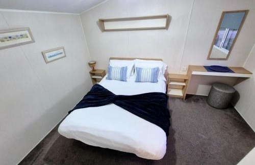 Isle of Thanet Casa | Birchington Vale - Etchingham Sleeps 6 Family Friendly, Pet Friendly