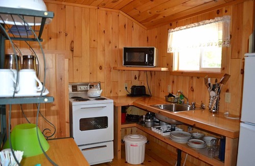 Algoma District Cabaña | Birchland Cottages