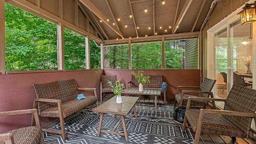 Blakeslee Casa | Birchwood by AvantStay Game Room Lake Access