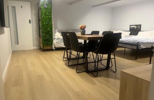 Flora Hill Apartamento | Bird Paradise
