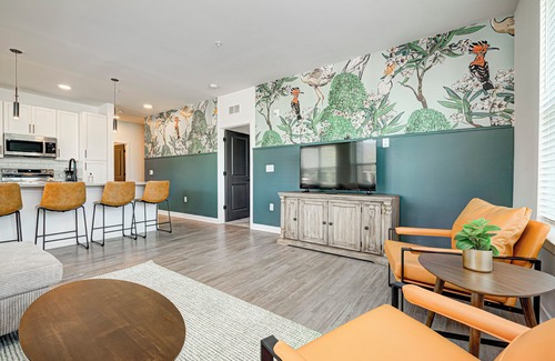Noblesville Apartamento | BIRD SANCTUARY - KING BED/QUEEN BED