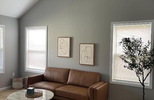 Hamilton Apartamento | Birdie Mae - 2 bedroom House in DT Hamilton