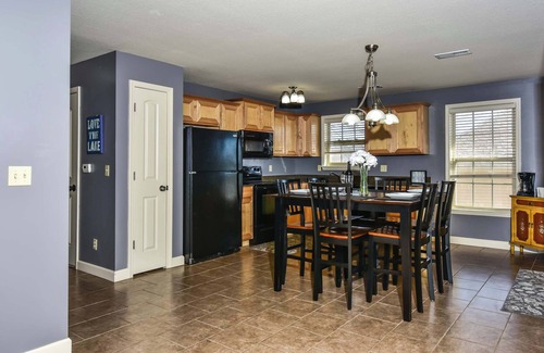 Lake Ozark Condominio | Birdie's Bliss 2BR Condo Sleeps 6!