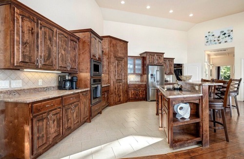 Rogers Casa | Birds Eye Retreat -10 acres on Beaver Lake-Hot Tub