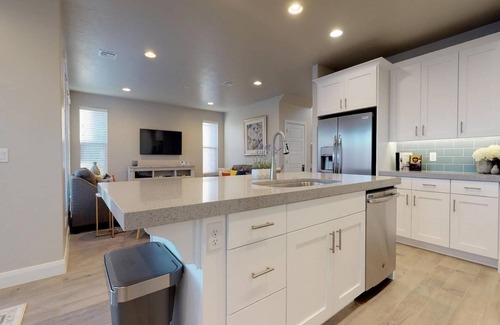 Sienna Hills Casa | Birds Eye View 4 Bedroom Apts by RedAwning