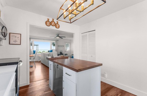 Leamington Apartamento | Birds Eye View on Erie w/Hot Tub