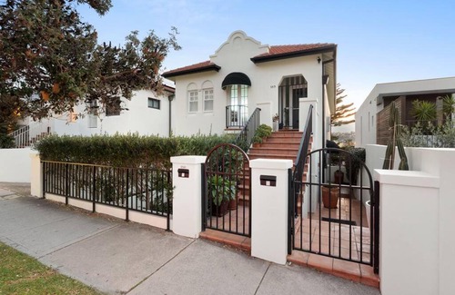 North Bondi Apartamento | Birds Nest Studio - huge views above North Bondi