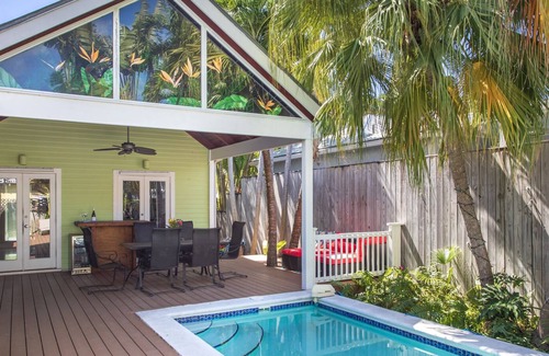 White Street Gallery District Casa | Birds of Paradise in Key West *monthly rental*
