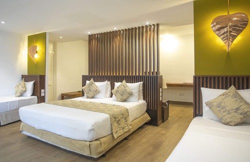 Alawwa Hotel | Birds Park Polgahawela
