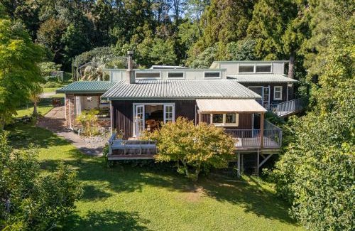 Whangamata Casa | Birdsong - Whangamata Holiday Home