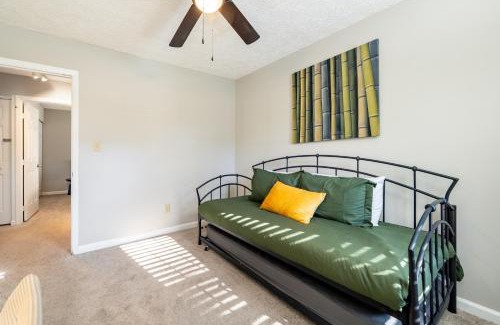 Southwest Raleigh Casa | Birdwatchers 3BR Escape Near Raleigh Trails & NCSU