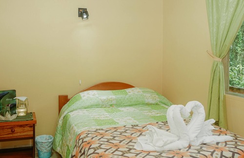 Mindo Cabina | Birdwatchers House y Lodge
