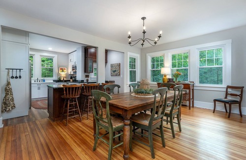 Montreat Casa | Birdwood | Renovated Historic Montreat Home with Deck, Fire Pit & 2 Grills!