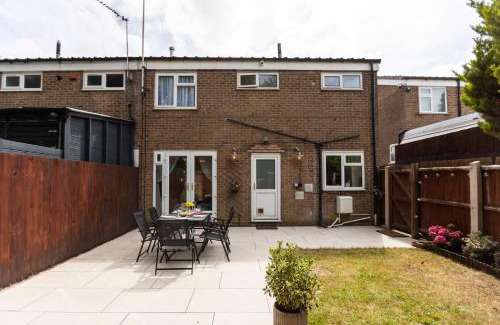Birmingham Casa | Birmingham Central Cosy 4BR Home with Free Parking