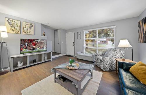 Birmingham Casa | Birmingham Urban Retreat 2BR Cozy Haven