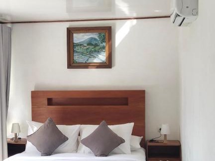 Sidemen Casa | Bisbis House Iseh village