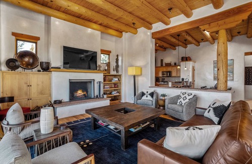 Tesuque Casa | Bishop's Lodge Villa 11F | Luxe Retreat