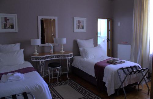 Oudtshoorn Casa | Bisibee Guest House