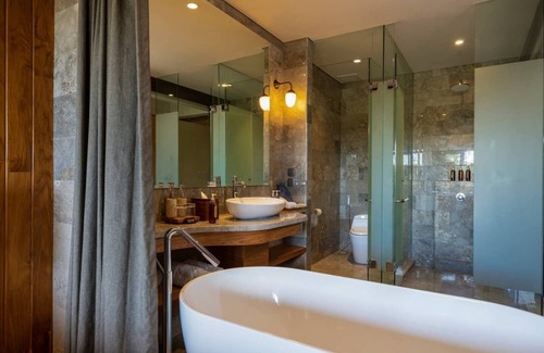 Ubud City-Centre Complejo | Bisma Room with Jungle View