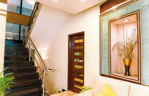 Sheshadripuram Hotel | Bisque Magaji Orchid