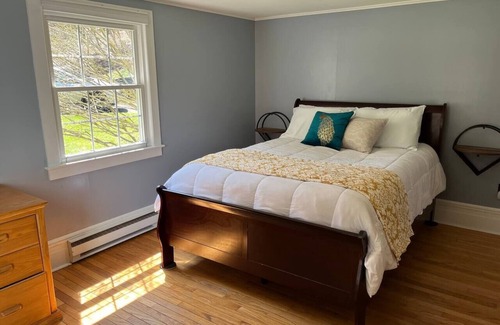 Fly Creek Casa | *Bissell House* 5MilestoHOF