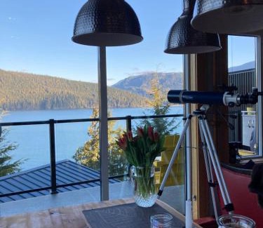 Port Renfrew Casa | Bjørn Holm
