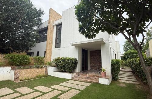 Devdholera Casa | BK's Villa Golf - By the 7th Hole