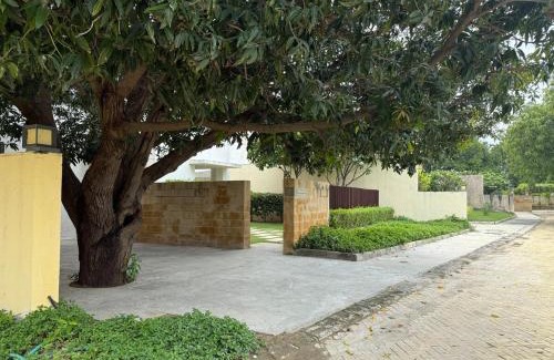 Devdholera Casa | BK's Villa Golf - By the 7th Hole