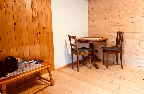 Reichenbach im Kandertal Casa | Blüemlisalp-Huus im Kiental