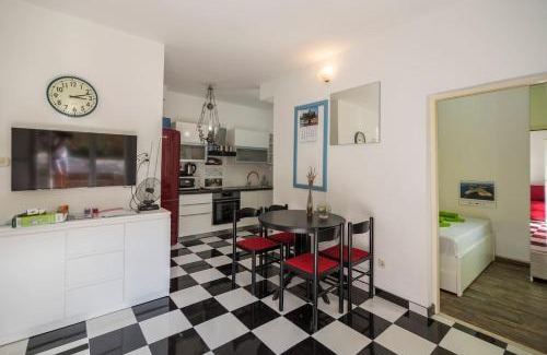 Komiza Apartamento | Black and White chill out