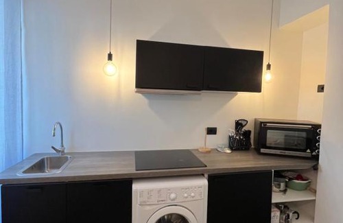 San Donato - Campidoglio Apartamento | Black and White Home