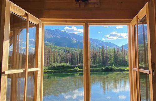 Denali Cabina | Black Bear, Black Bear Lakefront Cabin