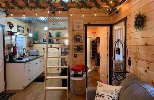 Dunlap Cabina | Black Bear Bungalow at Coops Creek Cabins