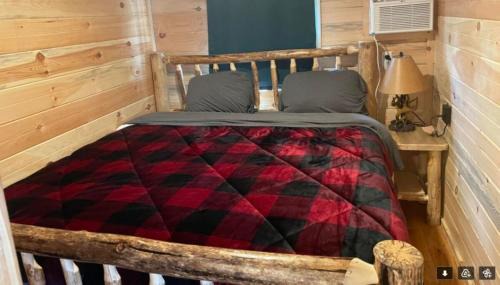 Black River Falls Casa | Black Bear Cabin