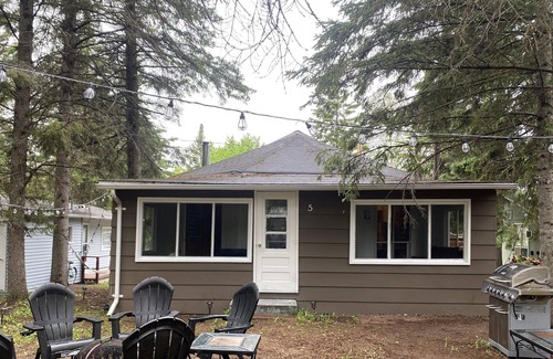 Wasagaming Casa | Black Bear Cabin - Clear Lake MB