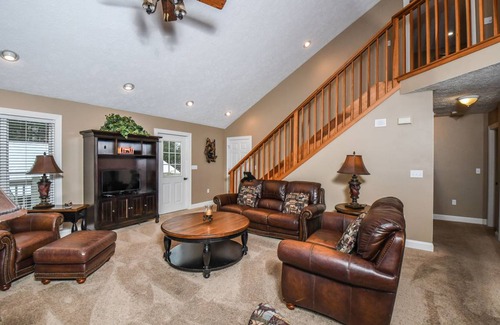 Blakeslee Casa | Black Bear Lodge: Lake Access Home w/ Community Indoor Pool