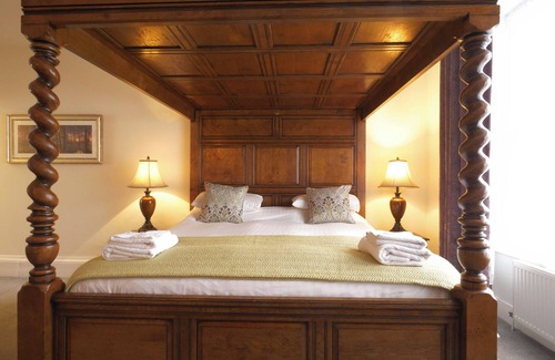 Bont Newydd Hotel | Black Boy Inn