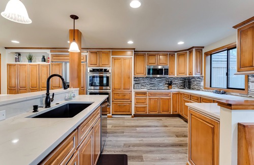 Black Butte Ranch Casa | Black Butte Ranch-GM on 7th Hole. Major Upgrades! Ranch Favorite!!