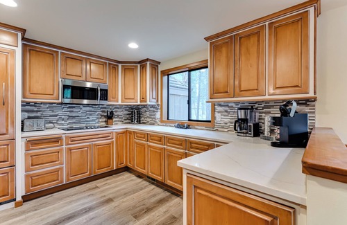 Black Butte Ranch Casa | Black Butte Ranch-GM on 7th Hole. Major Upgrades! Ranch Favorite!!