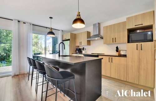 Pont-Rouge Chalet De Esquí | Black Cactus - Cozy and Modern - Spa & Sauna