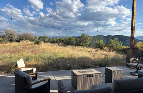 Cimarron Casa | Black Canyon 4BR OffGrid Retreat Crawford Colorado Spacious 4-bedroom house