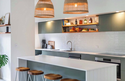 Wooloweyah Casa | Black Cockatoo - Oceanstays - Pet Friendly