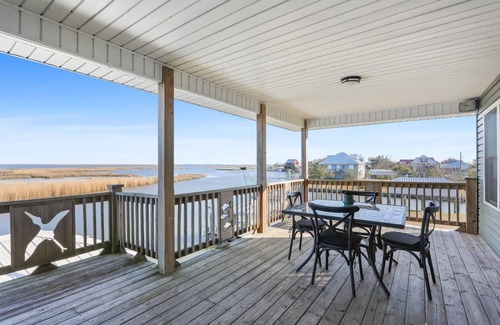 Lake Catherine Casa | Black Dog Lodge & Fishing Charter- Waterfront!