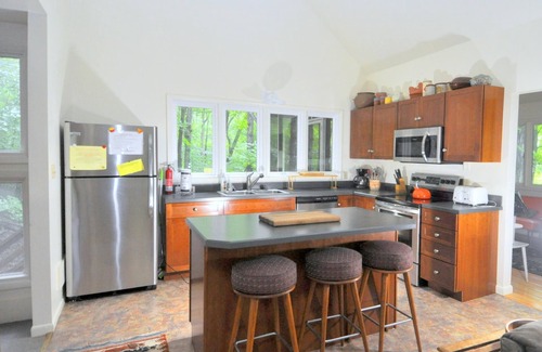 Berkeley Springs Cabina | Black Forest - 5 Bedroom Escape