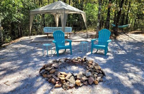 Mid America Otro | Black Fox Den: A Woodland Glamp - Dog Friendly in Hot Springs, AR
