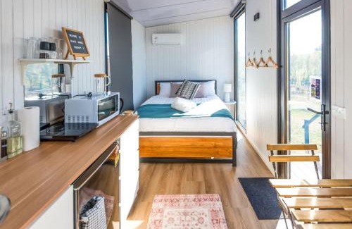 Waitoki Casa | Black Horse Cabin 2 by Tiny Away