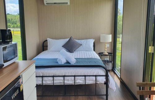 Waitoki Casa | Black Horse Cabin 4 by Tiny Away
