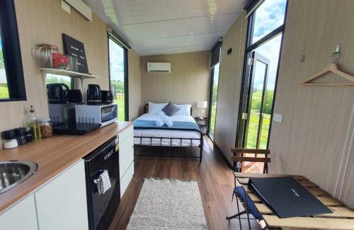 Waitoki Casa | Black Horse Cabin 4 by Tiny Away