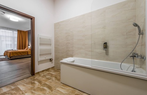 Presov Hotel | Black Horse