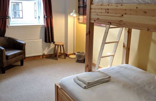 Inverness City Centre Hotel | Black Isle Bar and Rooms